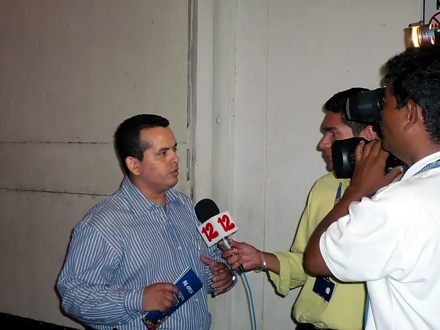 Entrevista con medios de comunicación